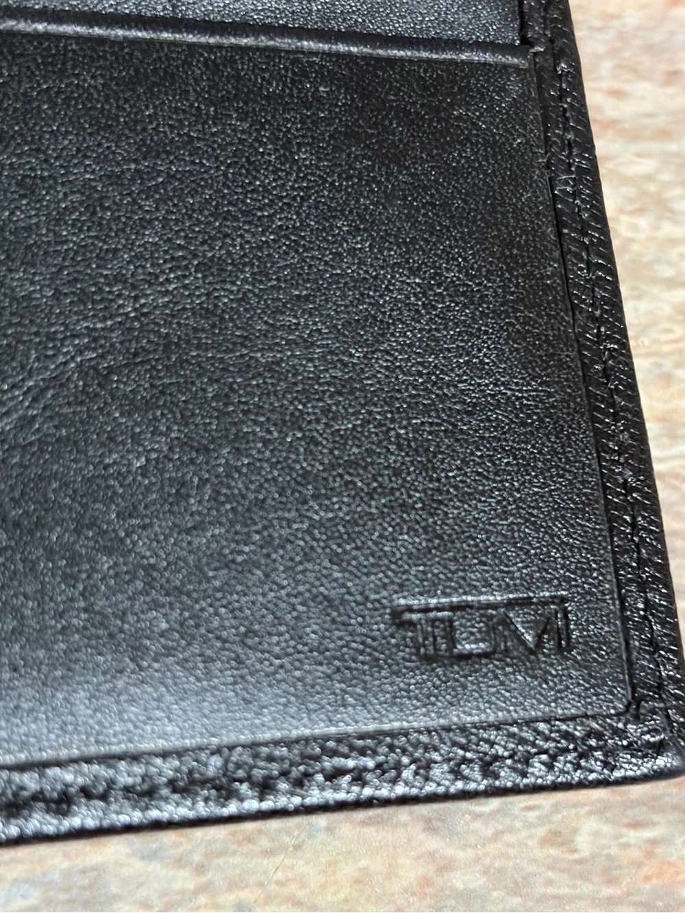 Tumi Black Double Billfold Textured Leather Card Holder/ Wallet